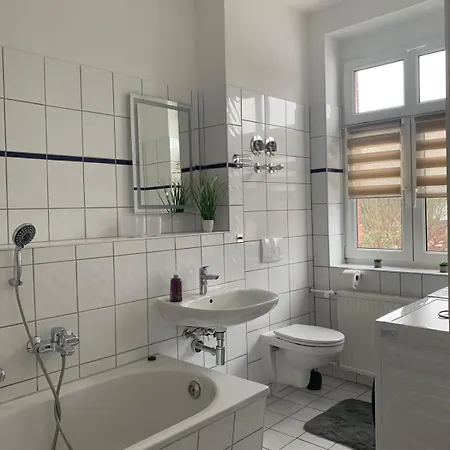 Grosse Moderne In Naehe Goitzschesee * Bitterfeld-Wolfen